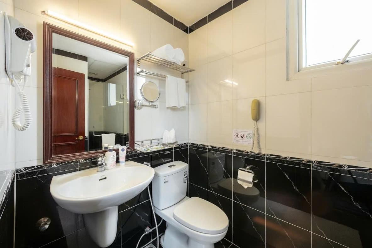 A25 Hotel - 15 Tran Quoc Toan Hanoi Eksteriør bilde