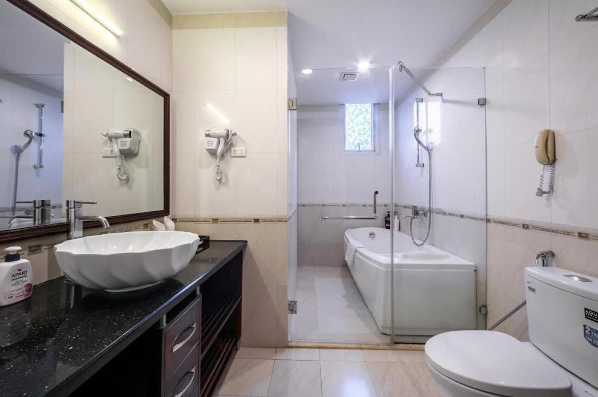 A25 Hotel - 15 Tran Quoc Toan Hanoi Eksteriør bilde